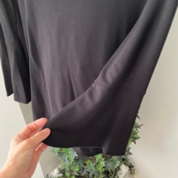 Linea Domani Black Scoop Neck top with Flute Sleeves - Picture 2 of 5